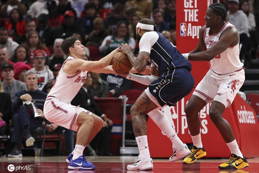 弗拉格34+12杜兰特13+8 阿门21分火箭力克独行侠